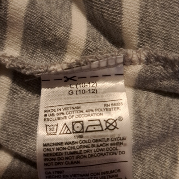 Old Navy boys Large or 10/12 swim coverup hooded gray & white stripe, NWT - Picture 4 of 6